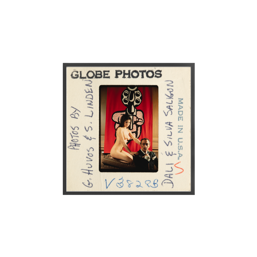 Salvador Dali & Silva Saligon in front of Roy Lichtenstein's Pistol